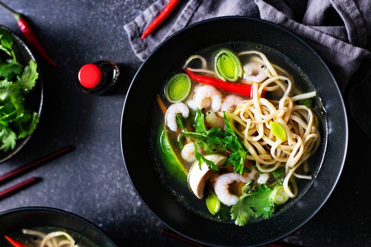 Phở (Vietnamese Noodle Soup)