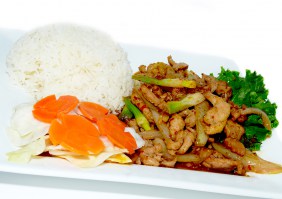 Stirred Fried Chicken with Lemongrass and Steamed Rice (Cơm Gà Xào Sả Ớt CHAY)